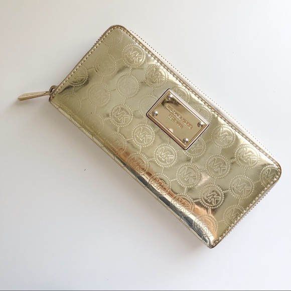 Michael Kors Handbags - Michael Kors Leather Wallet